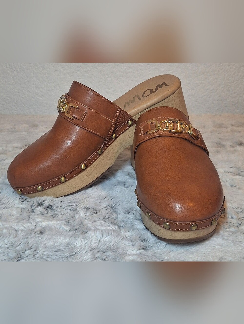 Sam Edelman Kaye Clogs in Saddle Brown – Size 7.5